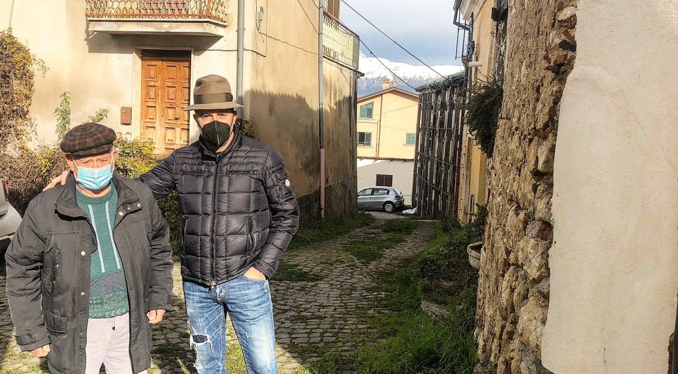 CHEF ZONFA TORNA NEL PAESE DI ORIGINE E L’INCONTRO È COMMOVENTE