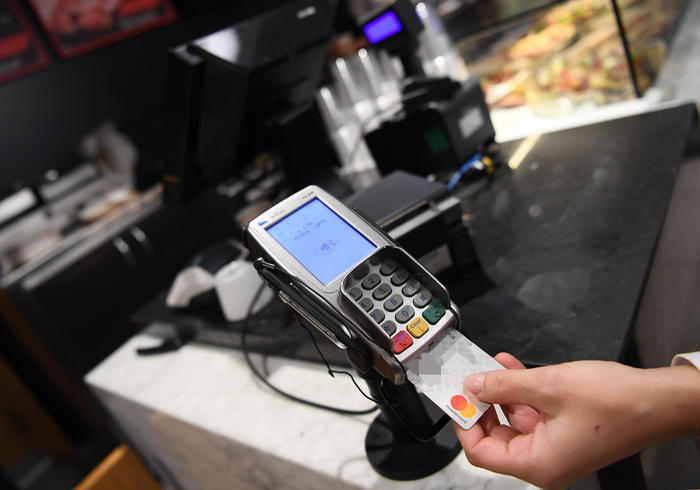 PARTE IL PIANO CASHBACK: RIMBORSI A CHI FA ACQUISTI CON BANCOMAT