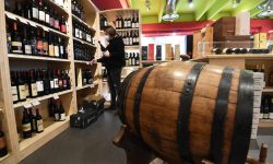 PATUANELLI: SOSTENERE PRODUTTORI VINO LEGATI AL CANALE HORECA