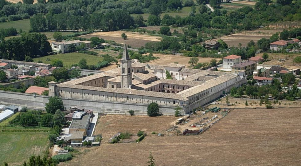 “ITINEDANTE”, DOMENICA ALL’ABBAZIA CELESTINIANA DI SULMONA CON IL FAI IL III CANTO DELL’INFERNO