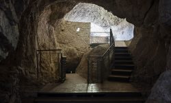 GROTTA DI SANT’ANGELO A RIPE DI CIVITELLA DEL TRONTO, SOLITUDINE, MISTERO E ACQUE LIMPIDE