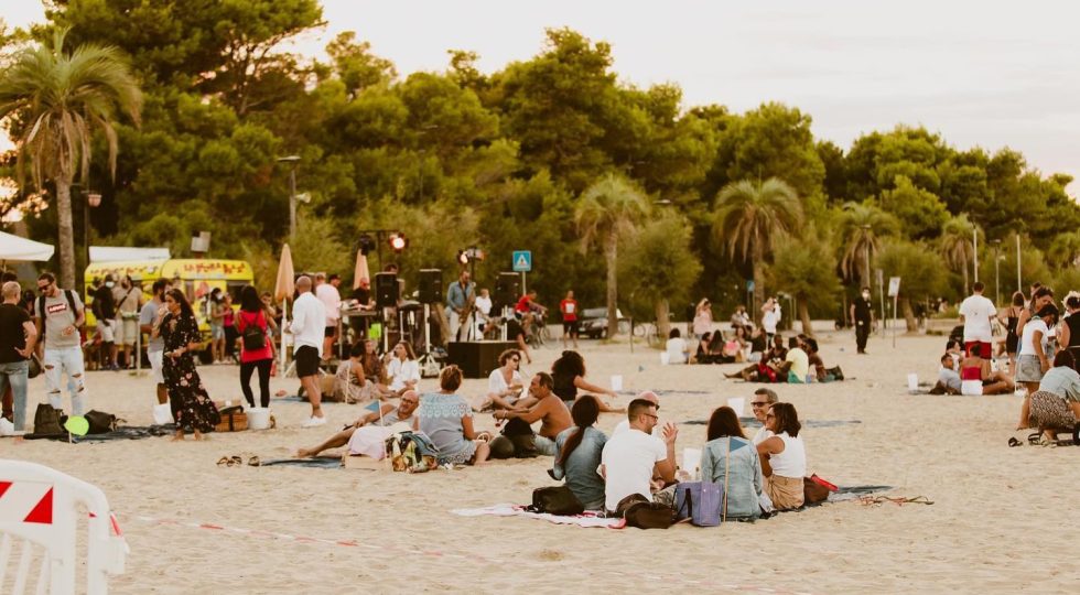 SUNSET EXPERIENCE, A MONTESILVANO IL PICNIC SI FA IN RIVA AL MARE