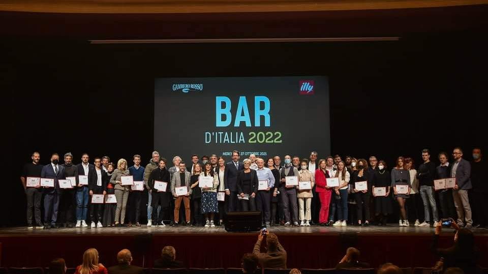 BAR 2022 GAMBERO ROSSO, IN ABRUZZO 4 NEW ENTRY: DALLA TAZZINA AL TRAMEZZINO È L’ORA DEL BAR