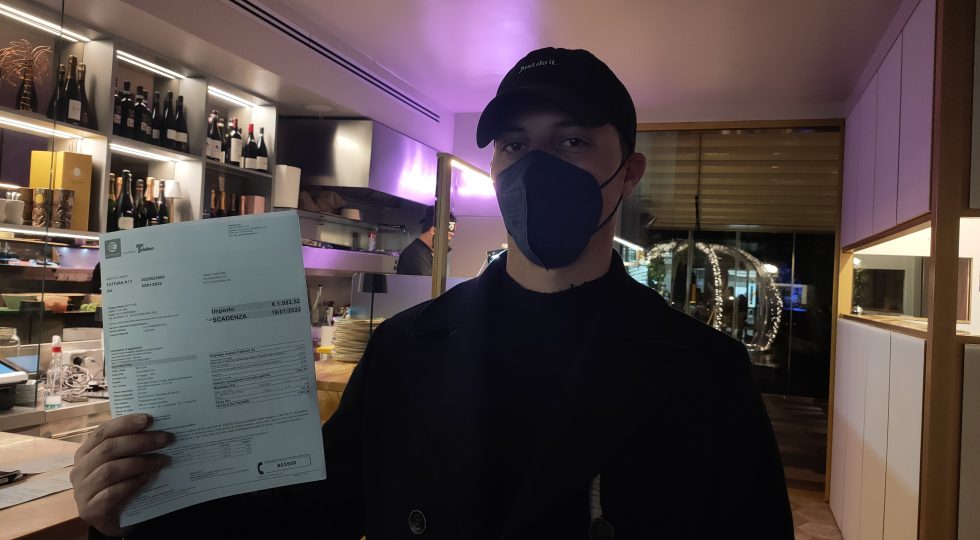 BOLLETTE RADDOPPIATE, IL RISTORATORE D’AMICO: “PUNTO SUL FOTOVOLTAICO PER NON ALZARE I PREZZI”