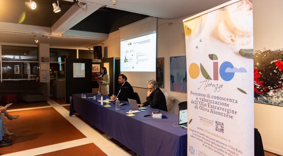 EXTRAVERGINE MARGINALE NELLA RISTORAZIONE, IN ABRUZZO ARRIVA LA CARTA DELL’OLIO