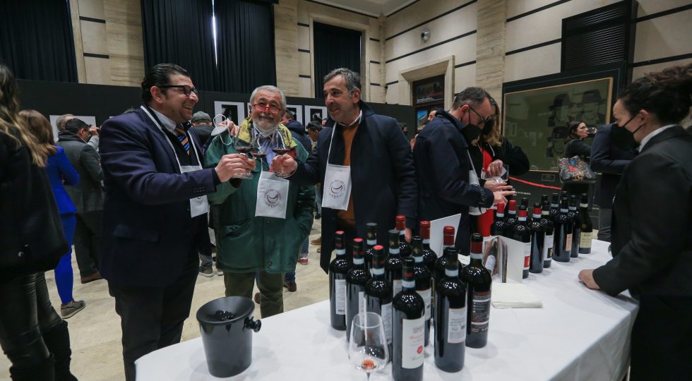 VINO, A PESCARA TERRE DEI VESTINI E BRUNELLO DI MONTALCINO A CONFRONTO