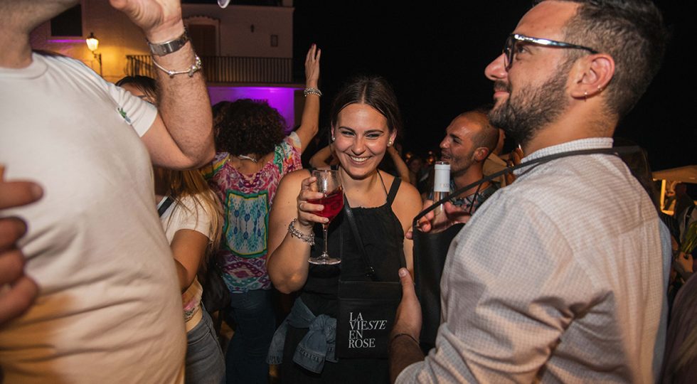 Vieste celebra i vini rosati d’Italia, il primo giugno l’estate si apre tra gusto e cultura
