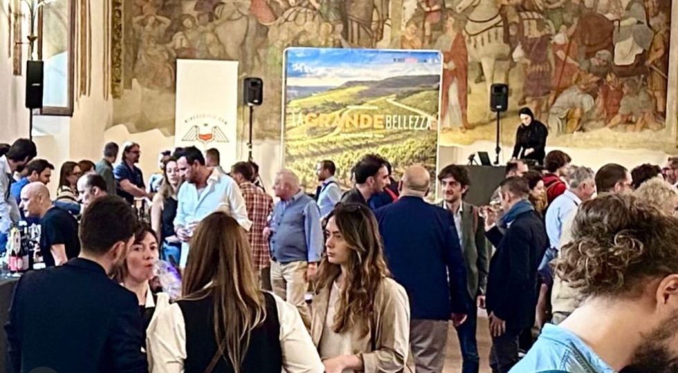 Winescritic mette in scena “La grande bellezza” a Milano parlando del Nobile di Montepulciano