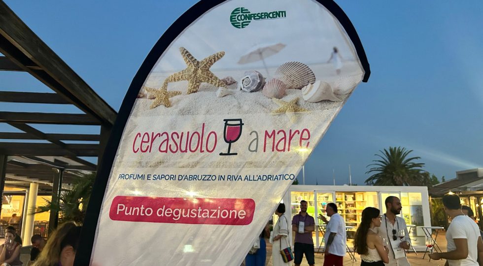 Cerasuolo a Mare, degustazioni in spiaggia e musica per la tappa di Città Sant’Angelo