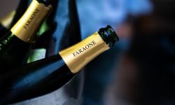 Faraone celebra quarant’anni di spumante abruzzese metodo classico con una serata in cantina