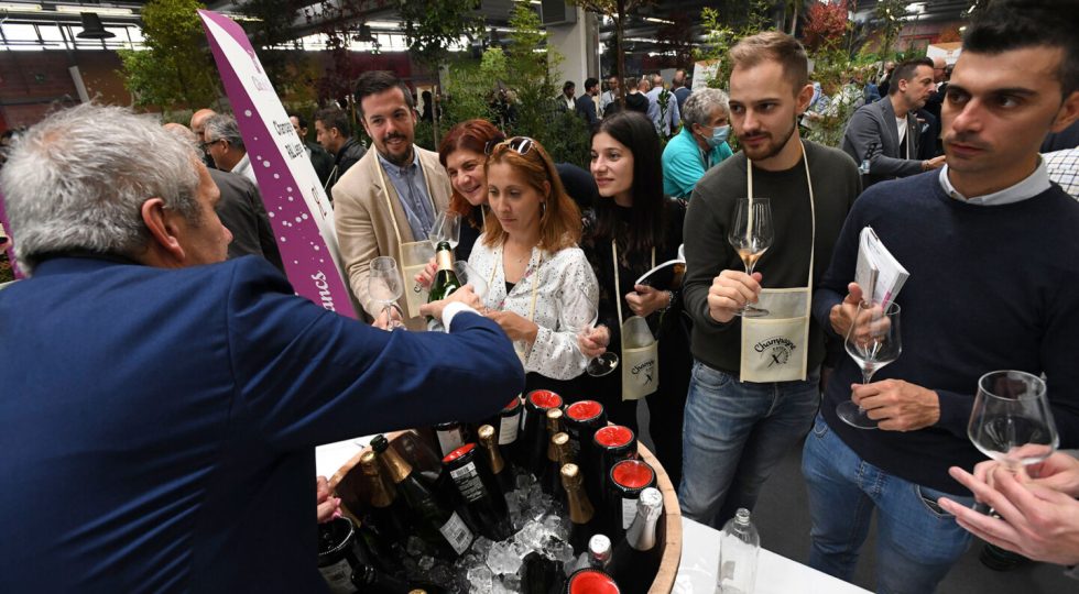 Modena Champagne Experience torna il 15 e il 16 ottobre tra degustazioni e masterclass