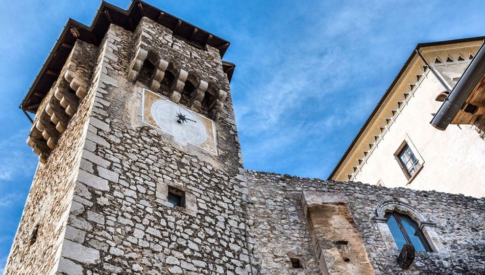 Nel fine settimana visite narrate in due tesori di architettura, storia e natura dell’Aquilano