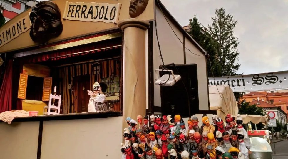 All’Aquila tornano i mastri burattinai Ferraiolo, spettacolo benefico alla villa comunale