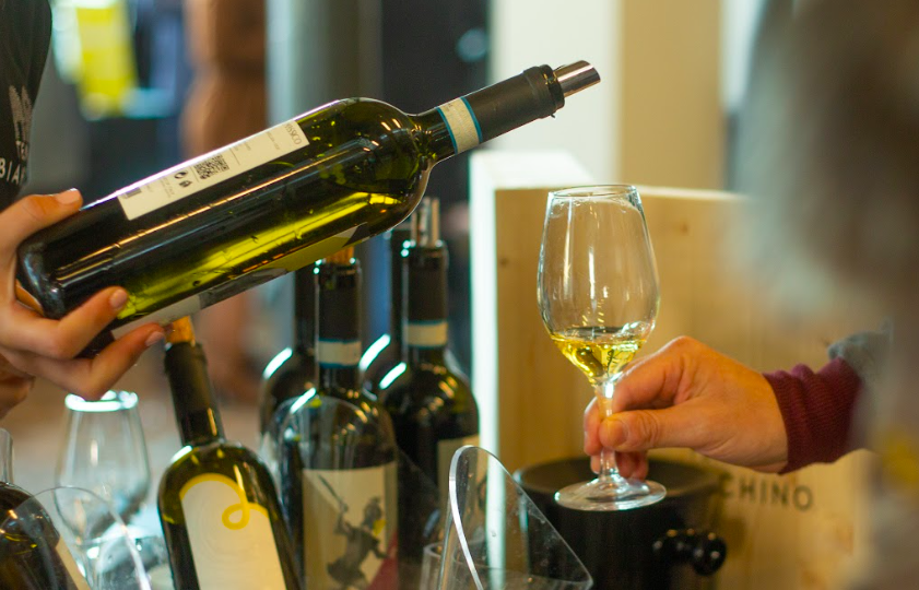Vino e gospel in galleria all’aeroporto d’Abruzzo di Pescara