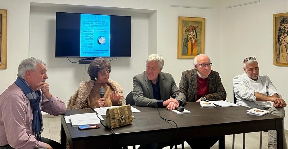 Sapori e riti antichi evocati alla presentazione de “La profumata cucina aquilana” di Neda Accilli Salutari