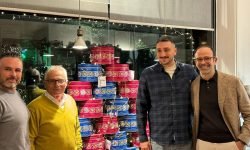 A Natale arriva il panettone sospeso: l’iniziativa solidale parte da Wine Room, a Pescara