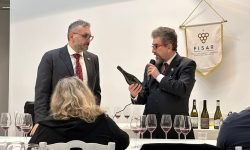Un viaggio sensoriale nel mondo del Pinot Nero con i sommelier Fisar Teramo