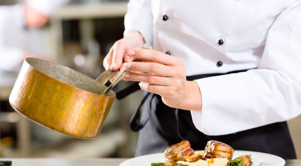Olio evo, ecco i finalisti dell’Ercole Olivario che potranno essere usati dalle concorrenti di “Extracuoca”
