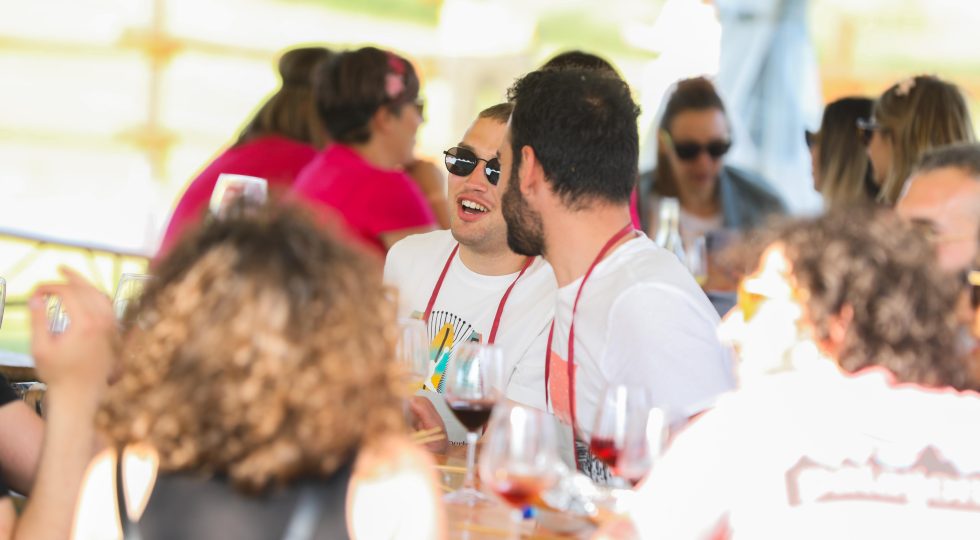 Tra musica, esperienze e degustazioni, Cantine Aperte è la festa della cultura del vino