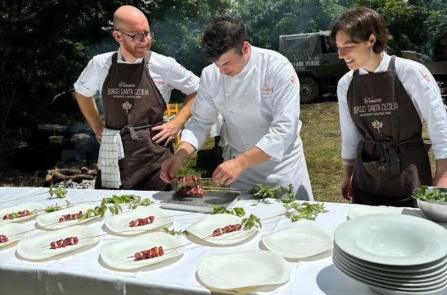 In Umbria un vero ristorante nel bosco per vivere un’esperienza unica di cibo e natura