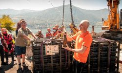 Emerge dal Lago d’Iseo lo spumante affinato sott’acqua