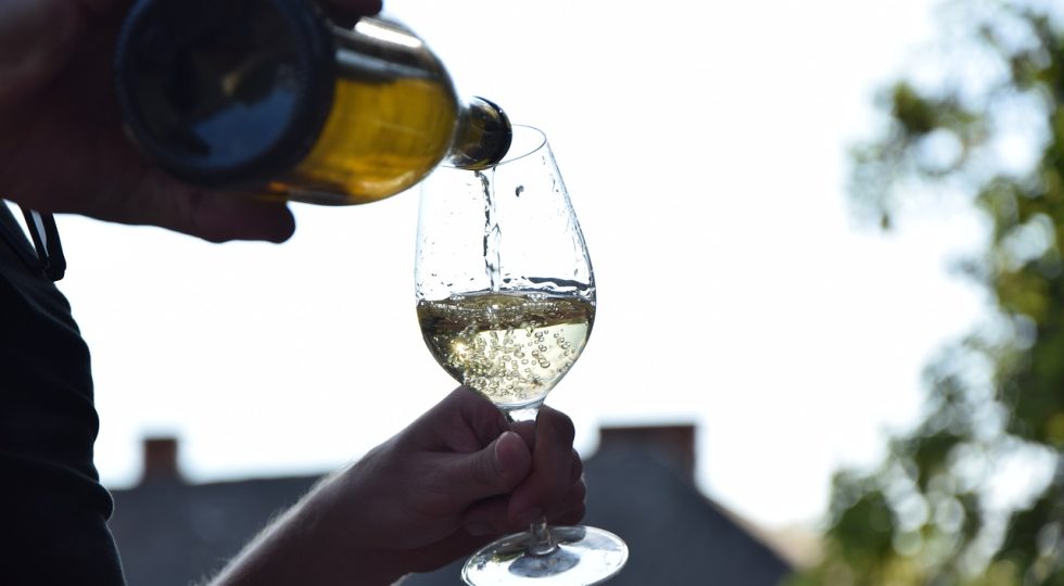 Sul vino senza alcol in Abruzzo ormai è scontro tra Confagricoltura e Coldiretti