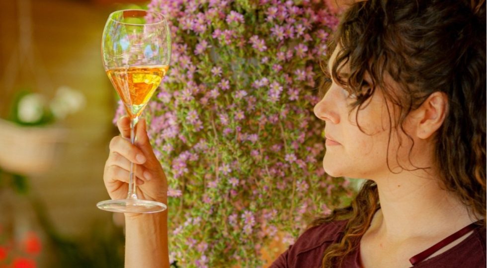 Vigna di More: Il Santagiusta e Diversamente Giovane, gli spumanti eroici di Adriana Tronca