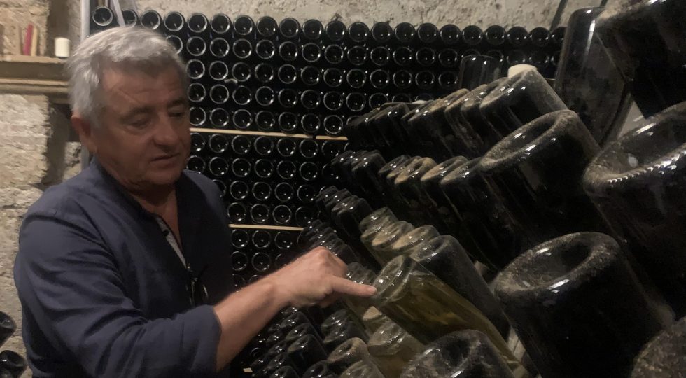 Fausto Zazzara, lo stilista del Metodo classico abruzzese che affina nelle grotte di Tocco da Casauria