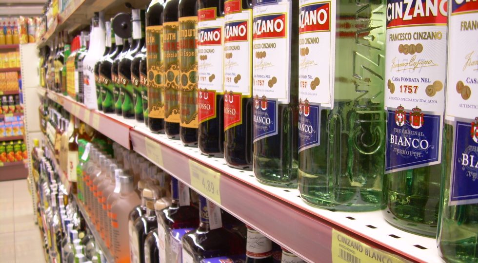 Diageo chiude il sito sede storica di Cinzano nel cuneese, 350 posti a rischio