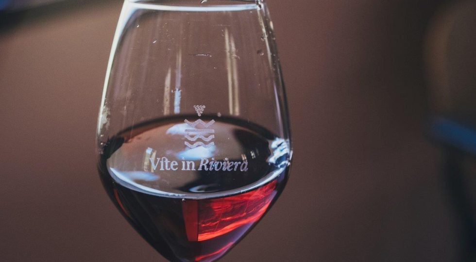 Nella Liguria del Pigato e del Vermentino la Granaccia traina la riscossa dei rossi