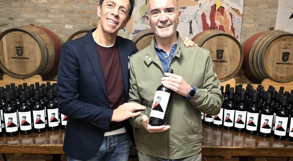 Angelo Nero di Mastrangelo, “il vino che non c’è” con etichetta artistica Braille