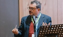 Il presidente delle Città del Vino sotto accusa per aver usato l’auto del Comune (di cui è sindaco) per andare agli eventi vinicoli