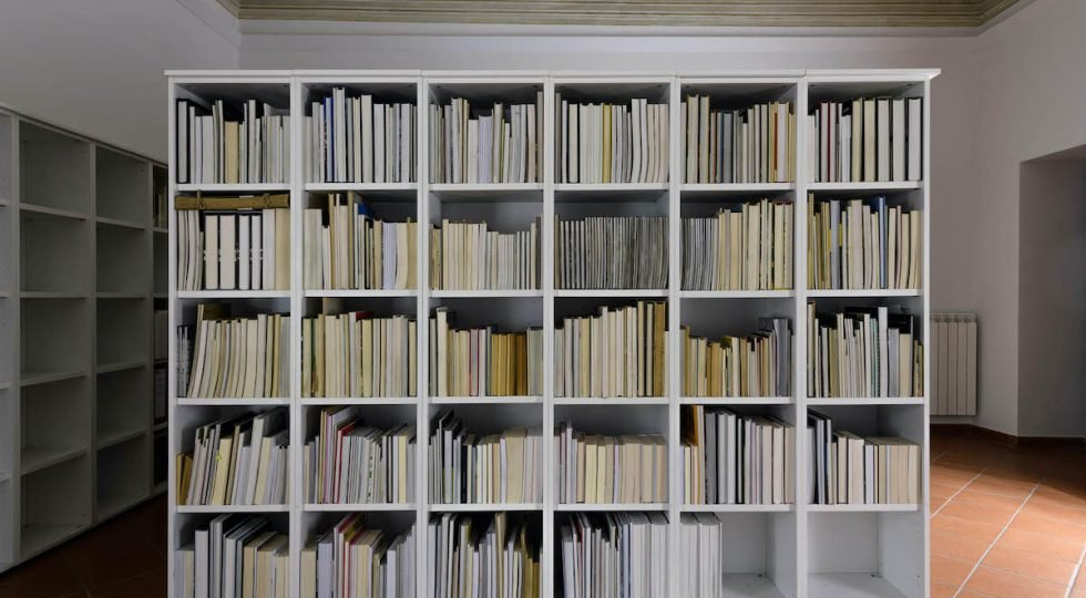 Arte contemporanea, all’Aquila la mostra “Del resto” di Piotr Hanzelewicz