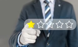 Finalmente una stretta sulle recensioni false, il plauso dei ristoratori vittime anche delle stesse piattaforme