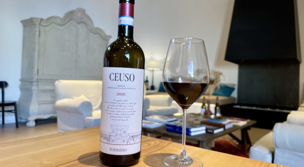 Tonnino riporta in vita il rosso nato dall’idea di Tachis a base di Nero d’Avola, Cabernet Sauvignon e Merlot