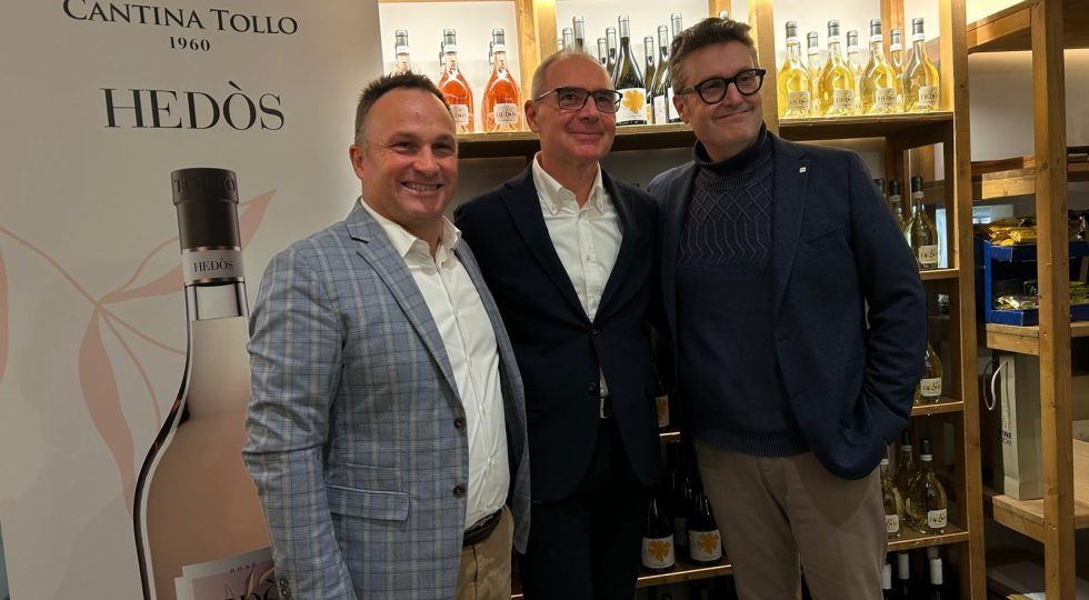 Cantina Tollo punta ai giovani con tre nuovi vini, Hedòs bianco e rosato e Pecorino