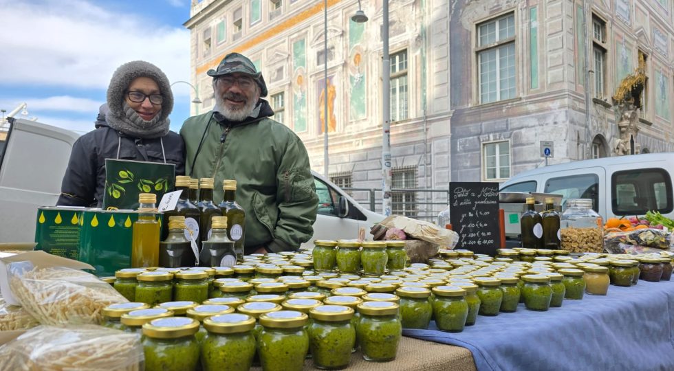 Nel ponente ligure due florovivaisti convertono l’azienda per produrre il pesto di una volta in modo artigianale
