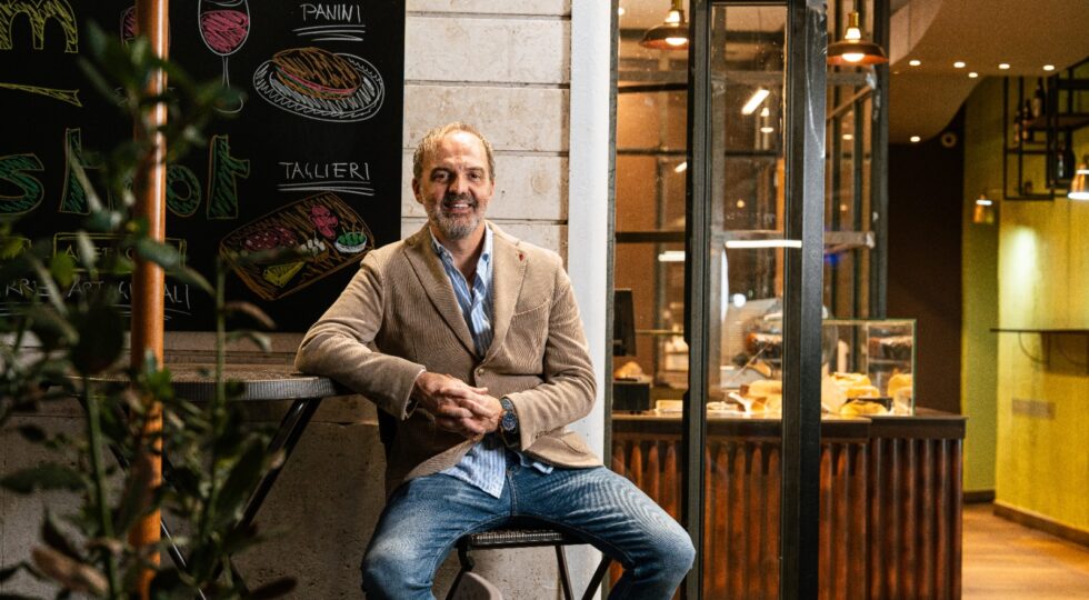 Prende un ex centro commerciale e ci apre un bistrot, a Centocelle nasce Cibum