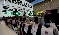 Con 90 milioni di bottiglie prodotte nel 2024 il Montepulciano resta il "re" dei vini in Abruzzo