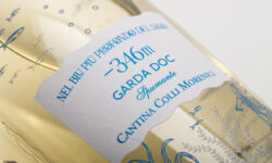 Nel blu più profondo del lago: Cantine di Verona presenta la Summer Edition di Cantina Colli Morenici