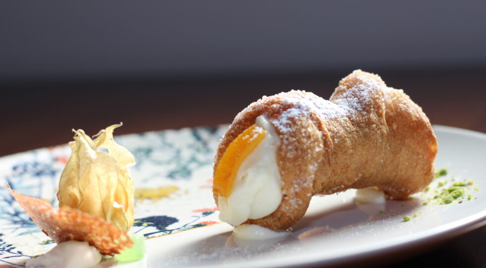 La pizza diventa dessert: Alessandro De Natale reinventa la Margherita e il cannolo in chiave dolce