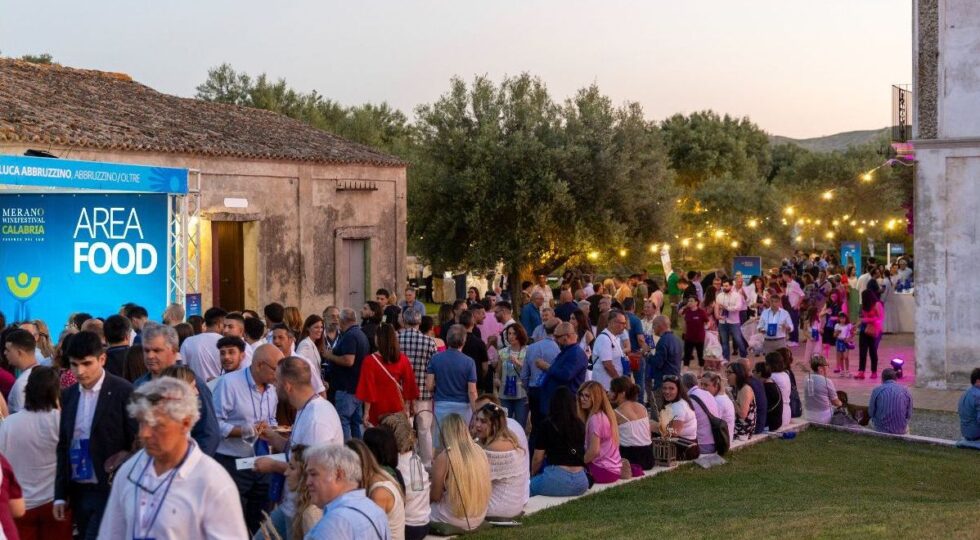 Merano WineFestival mette un piede in Calabria, per tre giorni l’enologia del Sud protagonista a Cirò