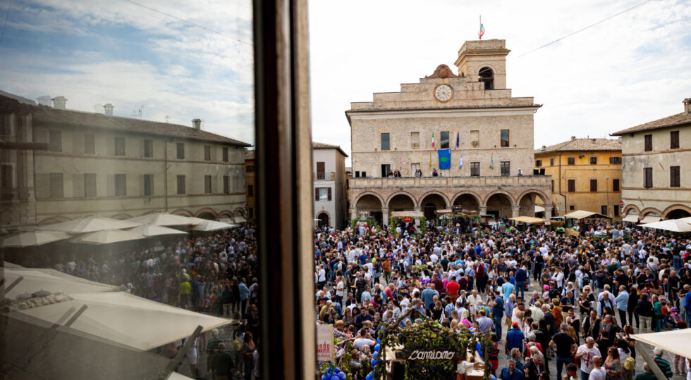 Vino, arte e meraviglia: a Montefalco torna Enologica-Abbinamenti
