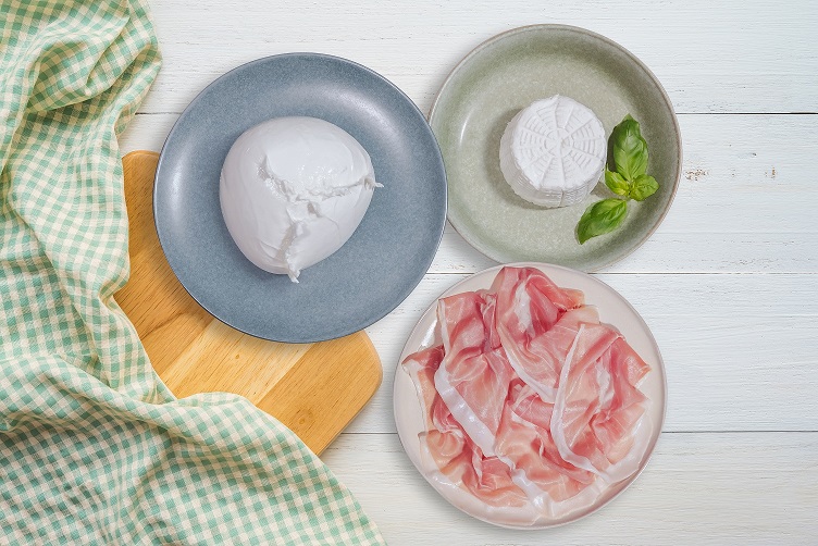 San Daniele, mozzarella e ricotta di bufala campana insieme in Europa: 15 eventi in 4 paesi