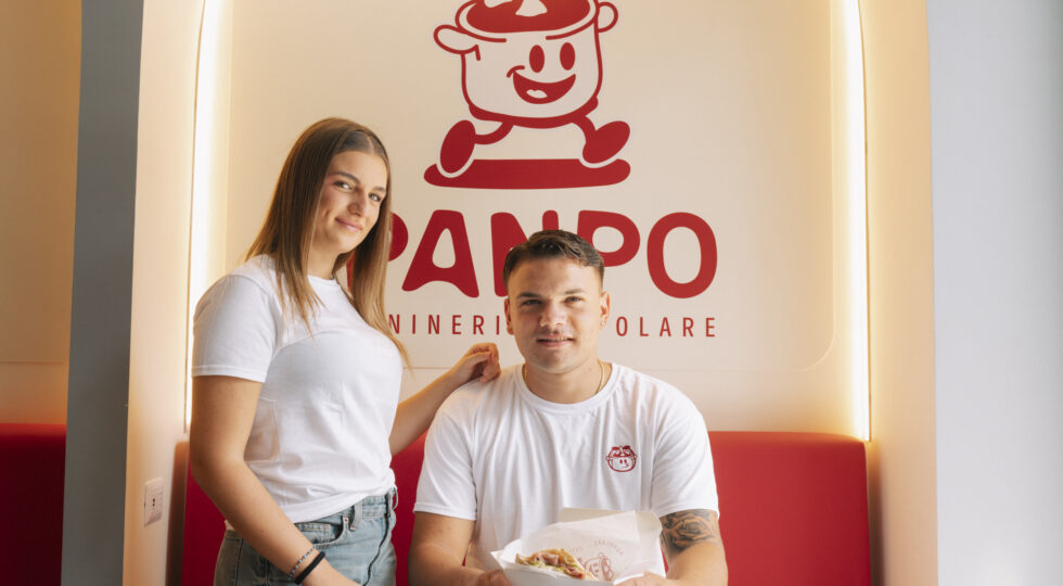 Due giovanissimi fratelli aprono una panineria popolare (Panpo) a Ostia