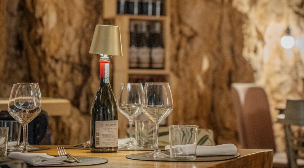 Appassionato della tavola si reinventa e apre un ristorantino di successo con piatti strepitosi e una ricca cantina a Rocca di Mezzo