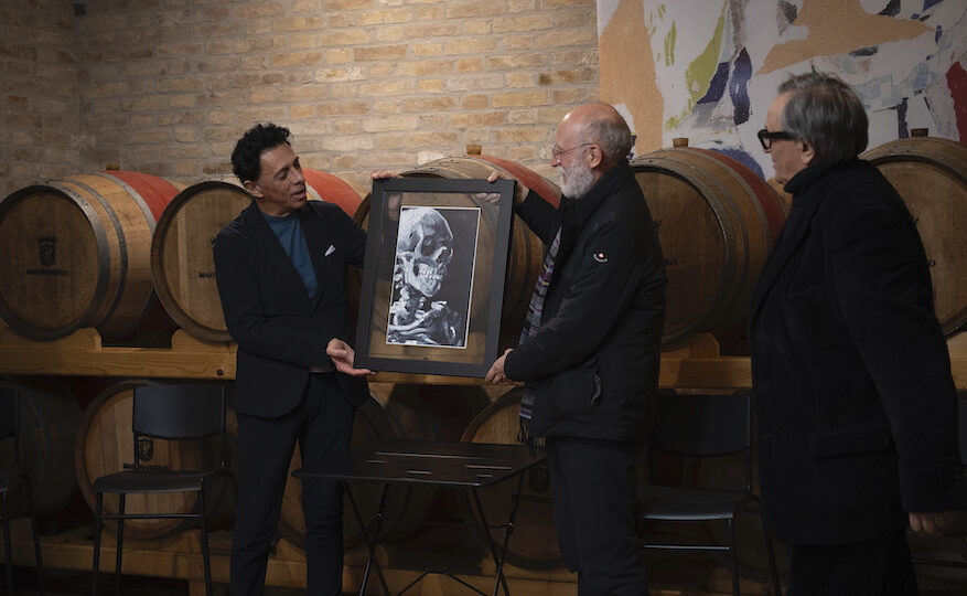 “Arte in barricaia”, Stefano Arienti firma l’etichetta in edizione limitata Angelo Nero