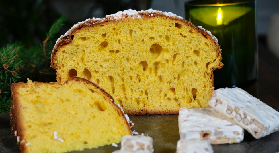 Il panettone agricolo con uova di faraona che lievita con il Metodo classico è da tutto l’anno