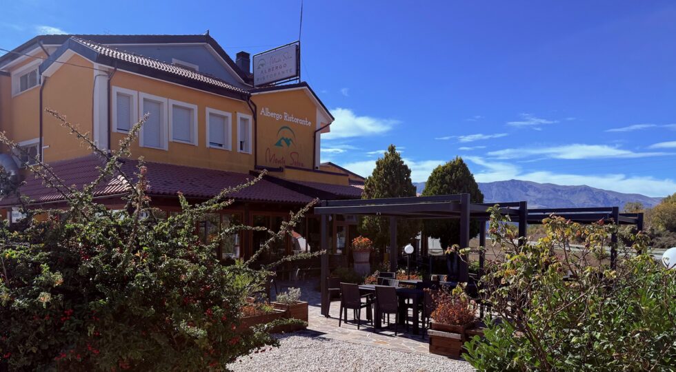 Tra cucina tipica e ospitalità il Monte Selva sull’appennino abruzzese racconta una storia di famiglia lunga ventisei anni