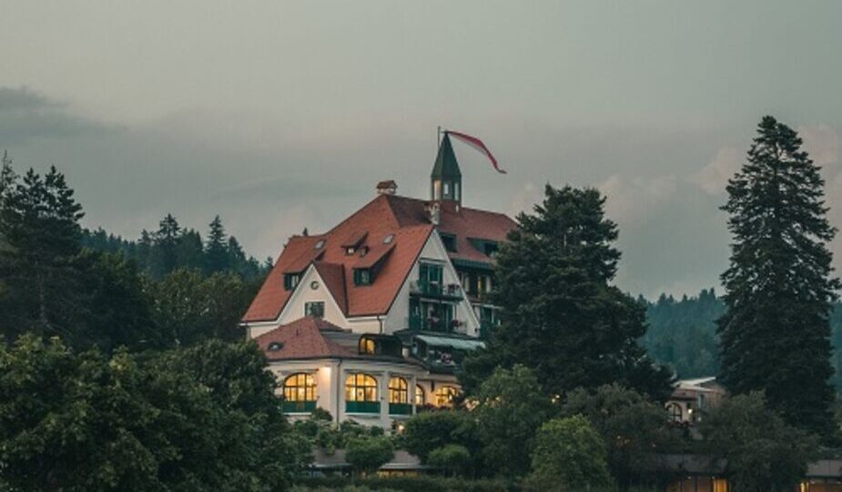 Riapre il Parkhotel Holzner, icona liberty nel cuore del Renon in Alto Adige